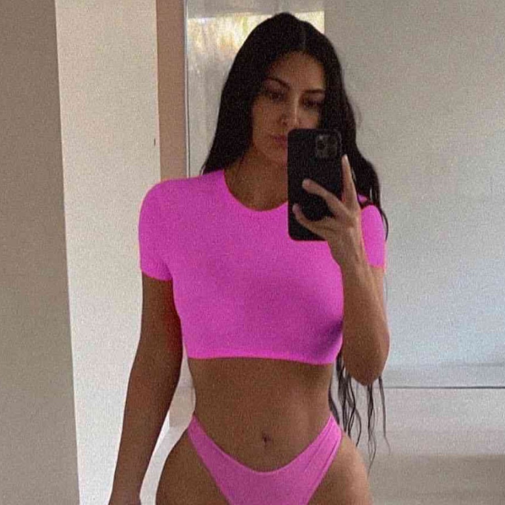 SKIMS Swim top NWT Limited Edition Hot Pink Cropped Swim Tee Small
